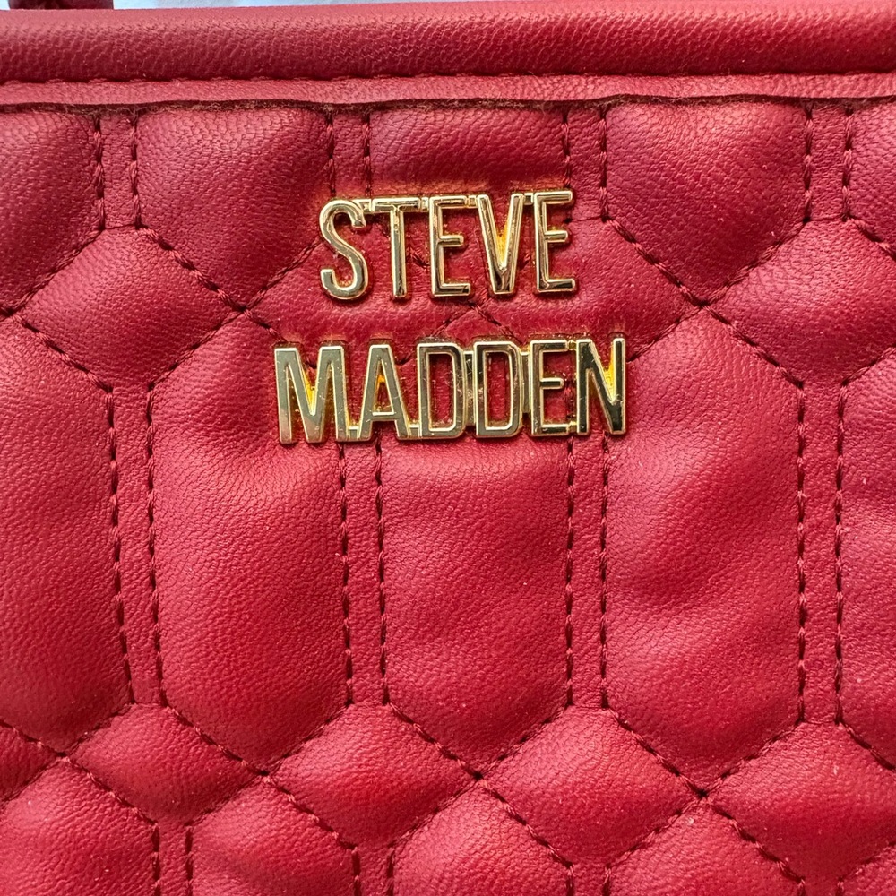 Steve Madden Red Quilted Crossbody Satchel With Logo Removable Strap Mini Bag - Picture 3 of 12
